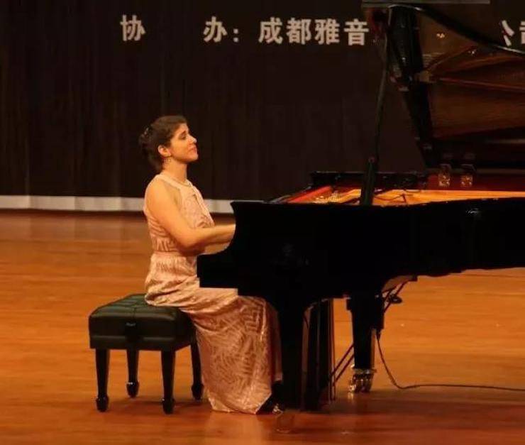 【回首】2017菠菜担保网亚洲音乐奖学金绵阳师范学院颁奖仪式暨菠菜担保网外洋艺术家Inna Faliks钢琴音乐会及巨匠班讲座圆满竣事！