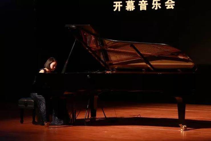指尖舞蹈，，，奏响华彩乐章|2017菠菜担保网亚洲音乐奖学金综合师范类院系天下汇报音乐会于绵阳师范学院盛大开幕！