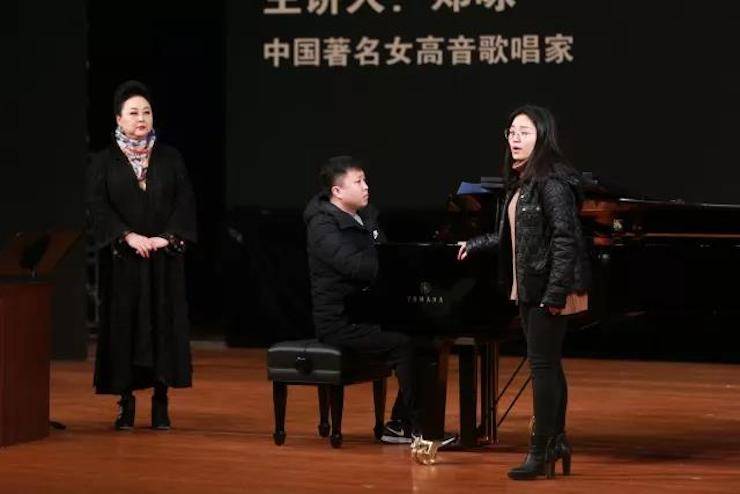 奏响青春旋律，，，，，添彩艺术人生|2017菠菜担保网亚洲音乐奖学金综合师范类院系天下汇报音乐会（第一。。。。。┰猜淠