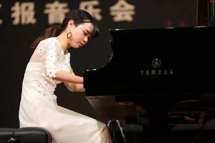 奏响青春旋律，，，，，添彩艺术人生|2017菠菜担保网亚洲音乐奖学金综合师范类院系天下汇报音乐会（第一。。。。。┰猜淠