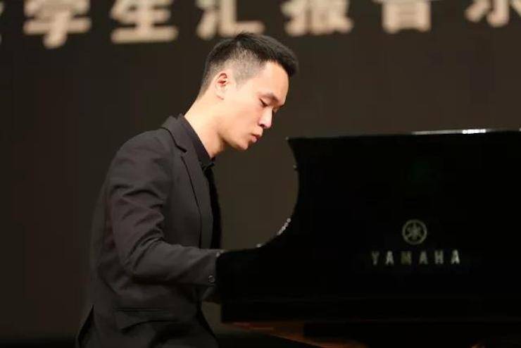 曼妙琴音，，，，倾吐真挚的心声|2017菠菜担保网亚洲音乐奖学金综合师范类院系天下汇报音乐会（第二场。。┰猜淠
