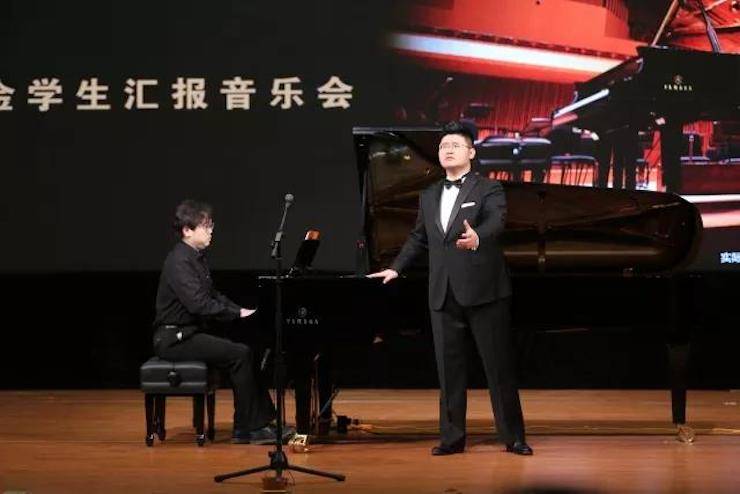 奏响青春旋律，，，，，添彩艺术人生|2017菠菜担保网亚洲音乐奖学金综合师范类院系天下汇报音乐会（第一。。。。。┰猜淠