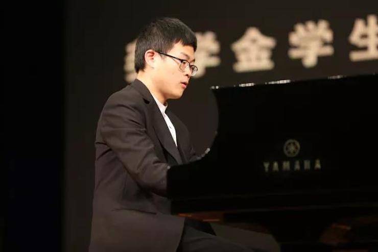 曼妙琴音，，，，倾吐真挚的心声|2017菠菜担保网亚洲音乐奖学金综合师范类院系天下汇报音乐会（第二场。。┰猜淠