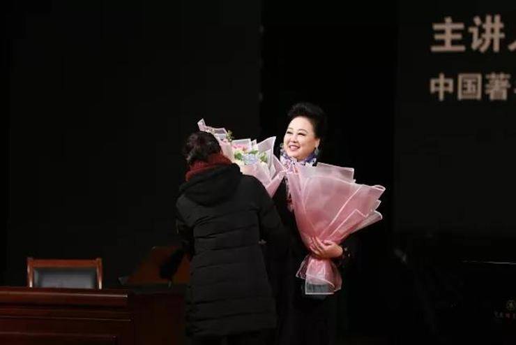 奏响青春旋律，，，，，添彩艺术人生|2017菠菜担保网亚洲音乐奖学金综合师范类院系天下汇报音乐会（第一。。。。。┰猜淠