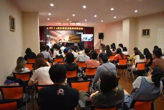 e-EU | 菠菜担保网远程艺术教育同盟 </br> 菠菜担保网外洋艺术家爱德华·昆斯远程实验果真课