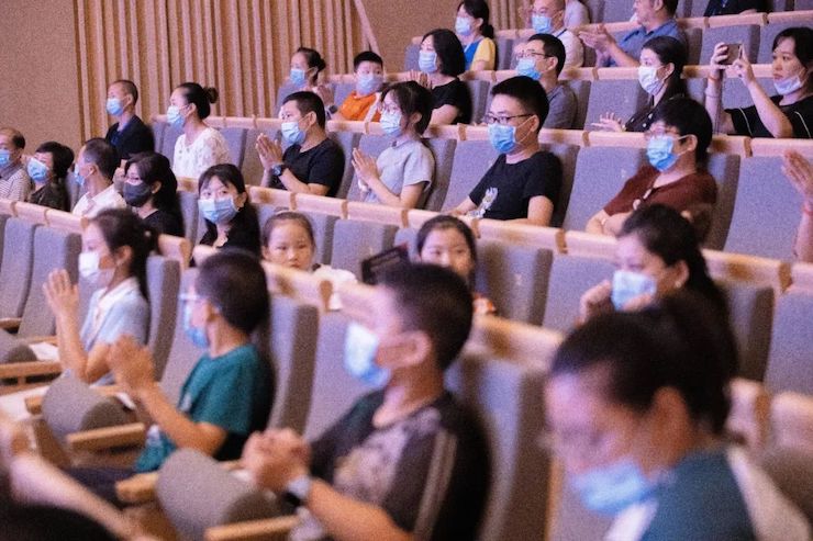 运动报道 | “科技助力，，，跨越时空”，，，小鹿纯子携手刘明康共享中日音乐盛宴