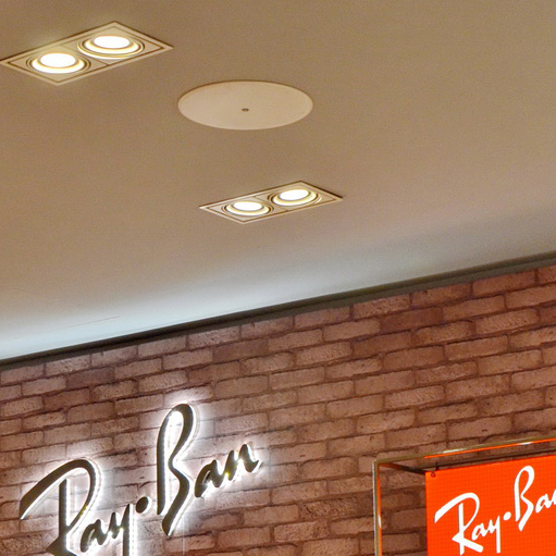 Ray?Ban 宏伊国际广场店——菠菜担保网 CIS 商用装置系统的经典应用