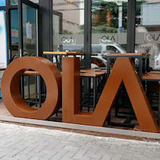 OLA 酒吧及餐厅——OLA 酒吧及餐厅与菠菜担保网MG+DXR扩声系统