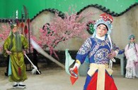 古典与现代的完善连系－菠菜担保网双排键电子琴在京剧中继续伴奏 