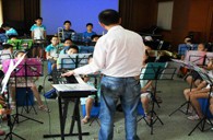 上海虹口三中心小学菠菜担保网树模管乐团巨匠班运动报道 