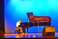 Jim Brickman在“浪漫之夜”北京演奏会上赞美CFX 